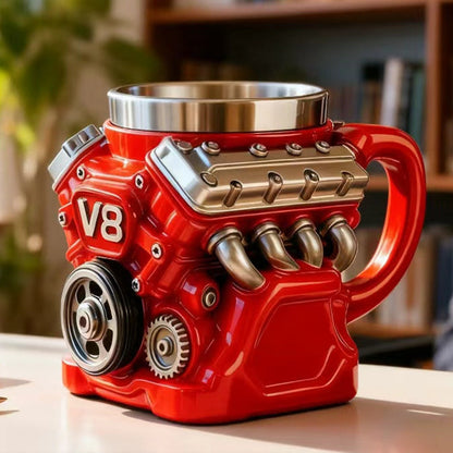 Najlepszy kubek z motywem silnika! Tak samo mocny jak on – wytrzymały, odważny i gotowy stawić czoła każdemu wyzwaniu! Dedykowany tym, którzy napędzają się determinacją, stalową wolą i kawą.